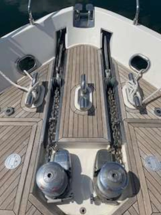 Ferretti 681 usado à venda