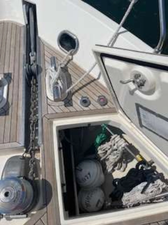 Ferretti 681 usado à venda