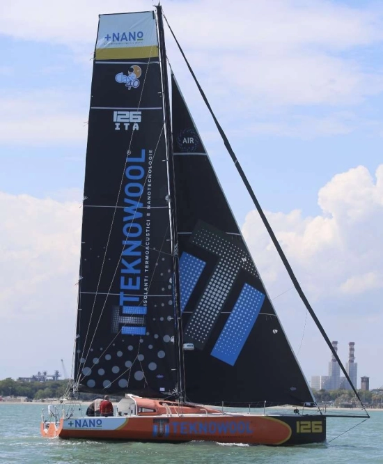 Custom 40 usado à venda