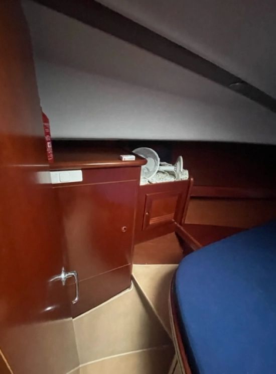 Beneteau Antares 10.80 usado à venda