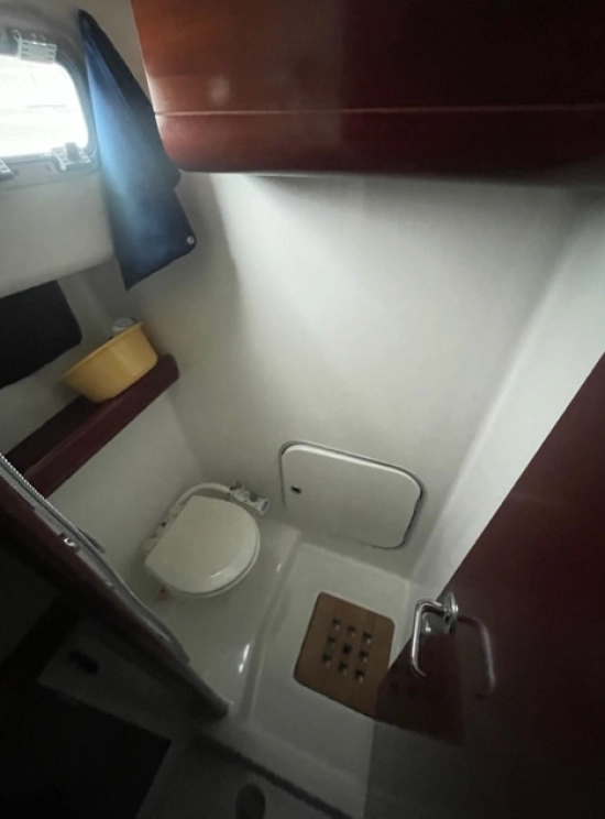 Beneteau Antares 10.80 usado à venda