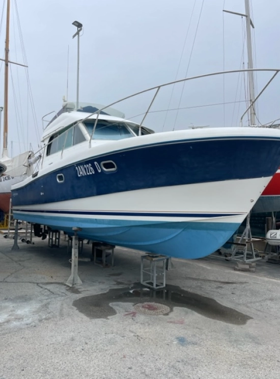 Beneteau Antares 10.80 usado à venda