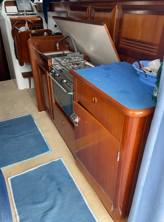 Beneteau Antares 10.80 usado à venda