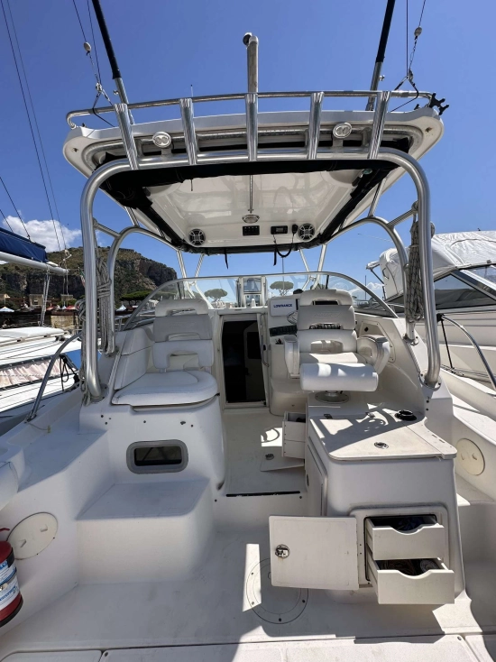 Boston Whaler CONQUEST 285 usado à venda