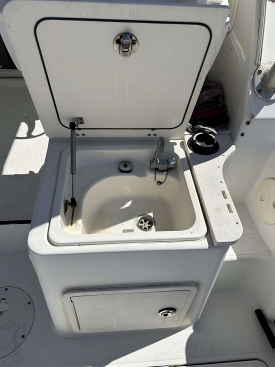 Boston Whaler CONQUEST 285 usado à venda