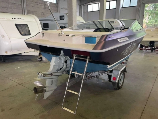 Maxum 1800 SC usata in vendita