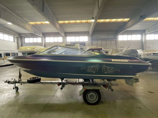 Maxum 1800 SC usata in vendita