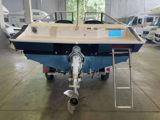 Maxum 1800 SC usata in vendita