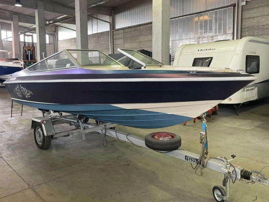 Maxum 1800 SC usata in vendita