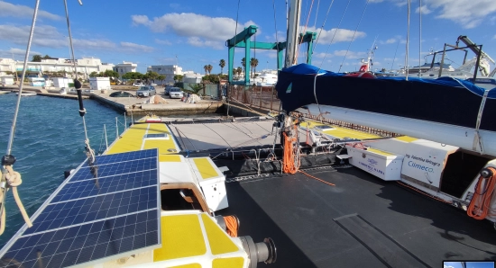 Custom CATAMARANO usado à venda