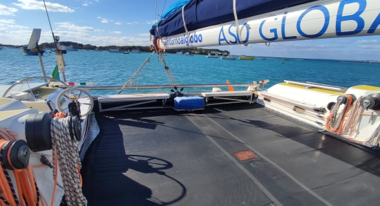 Custom CATAMARANO usado à venda