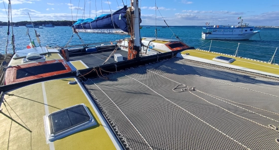 Custom CATAMARANO usado à venda