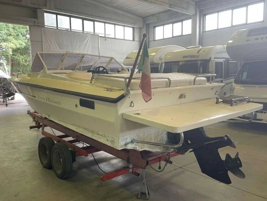 CIGALA E BERTINETTI SURFER 600V usado à venda