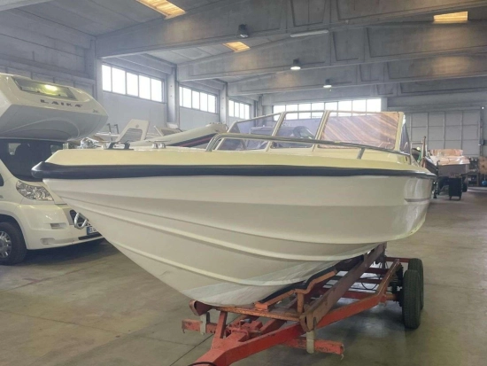 CIGALA E BERTINETTI SURFER 600V usado à venda