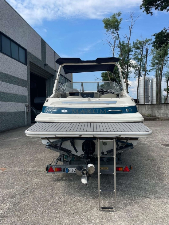 Maxum 2300 SC usado à venda