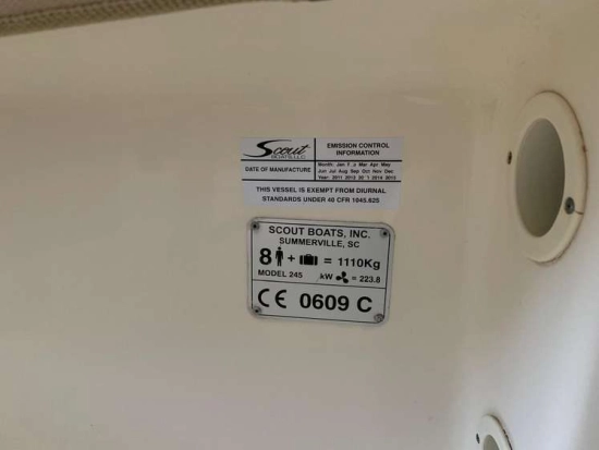 SCOUT BOAT 245 XSF de segunda mano en venta