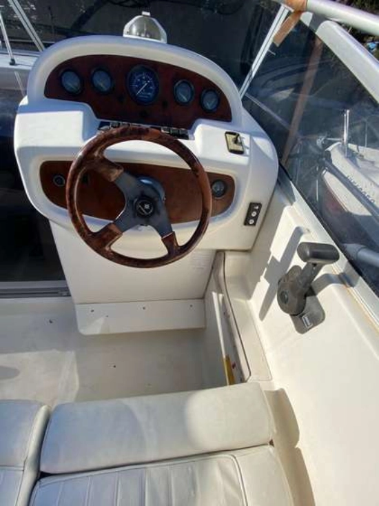 Jeanneau LEADER 805 usado à venda