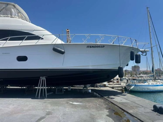 Hatteras Yachts 64 CONVERTIBLE usado à venda