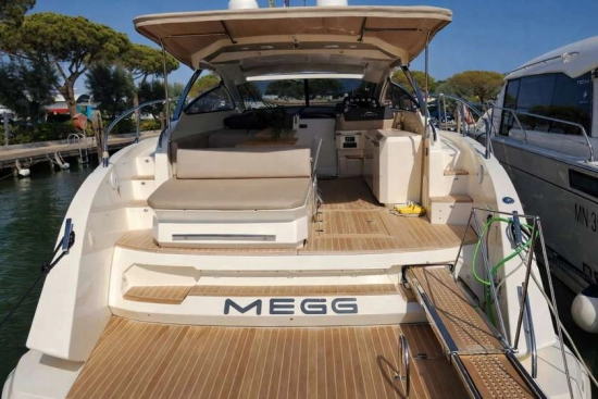 Azimut ATLANTIS 44 usado à venda