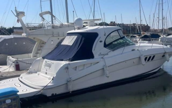 Sea Ray Sundancer 40 usado à venda