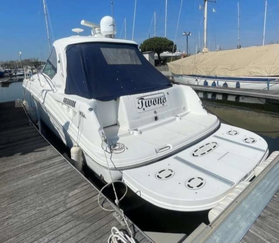 Sea Ray Sundancer 40 usado à venda