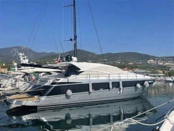 Pershing 62 usata in vendita