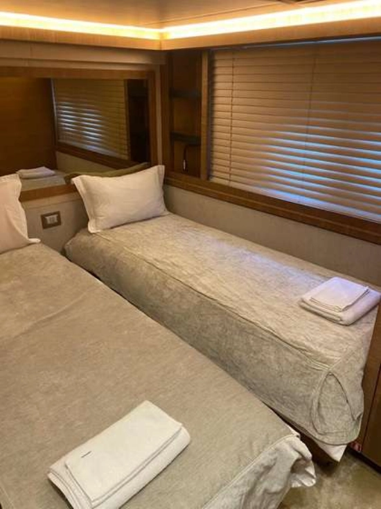 MONTE CARLO YACHTS MCY 76 de segunda mano en venta