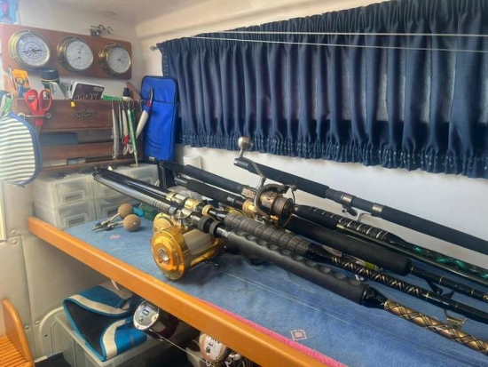 POLY FORM TRIAKIS 29 C usado à venda