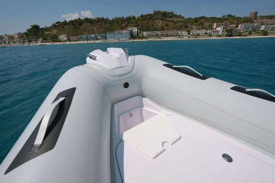 RANIERI INTERNATIONAL CAYMAN 19 SPORT INTERNATIONAL CAYMAN 19 SPORT nuevo en venta