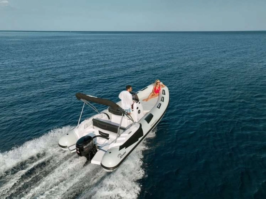 RANIERI INTERNATIONAL CAYMAN 19 SPORT INTERNATIONAL CAYMAN 19 SPORT nuevo en venta