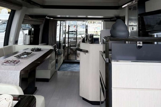 AZIMUT 66 FLYBRIDGE 66 FLYBRIDGE de segunda mano en venta