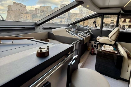 AZIMUT 66 FLYBRIDGE 66 FLYBRIDGE de segunda mano en venta