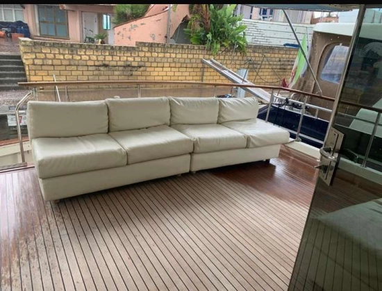 Hatteras Yachts 67 usata in vendita