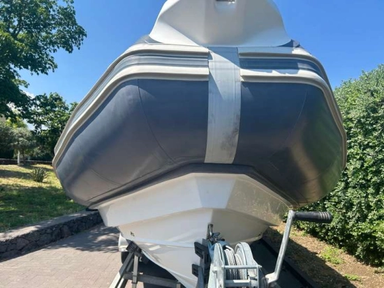 MED DEFENSE GOMMONE 850 PRO MED DEFENSE GOMMONE 850 PRO usata in vendita