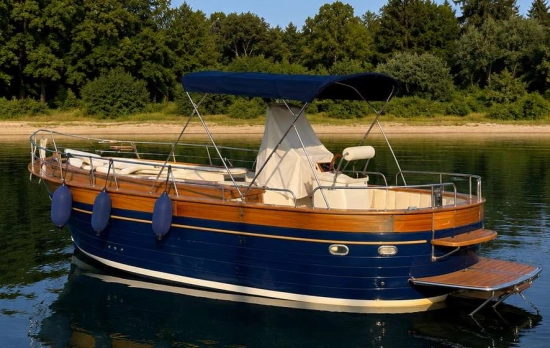 APREAMARE SMERALDO 7.5 SMERALDO 7.5 usata in vendita