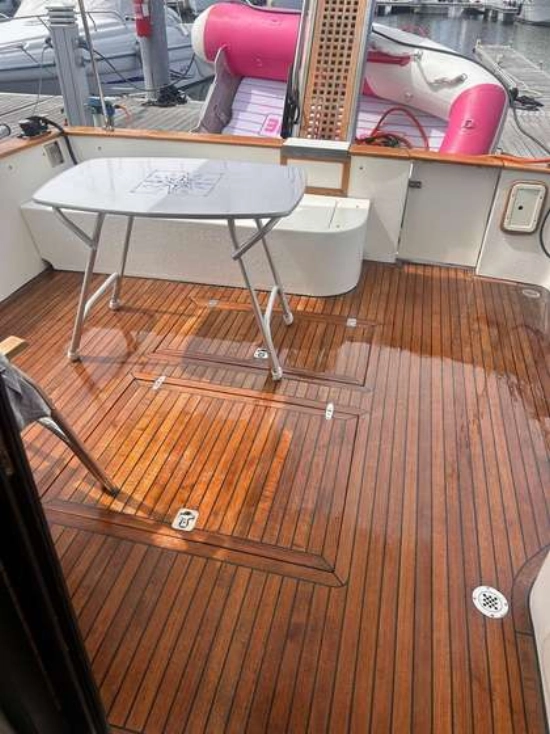 VIKING YACHTS 34 SEDAN YACHTS 34 SEDAN usado à venda