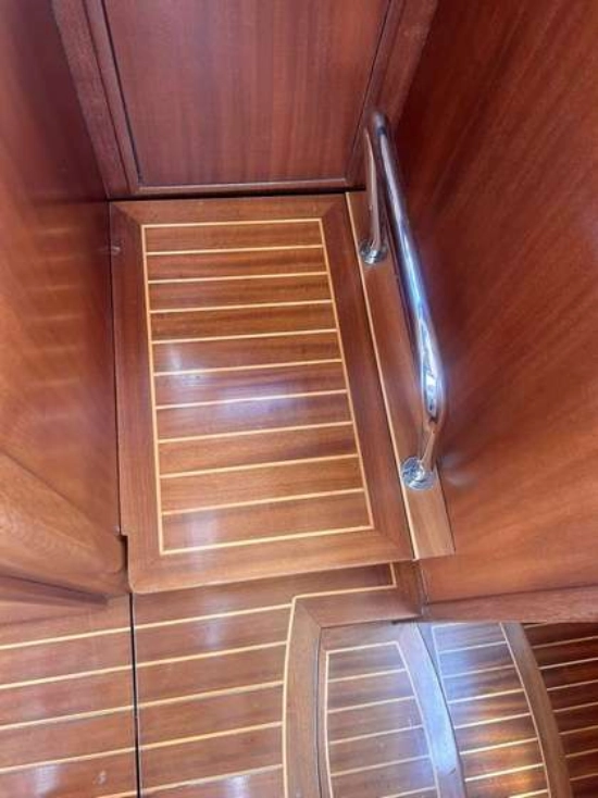 VIKING YACHTS 34 SEDAN YACHTS 34 SEDAN usado à venda
