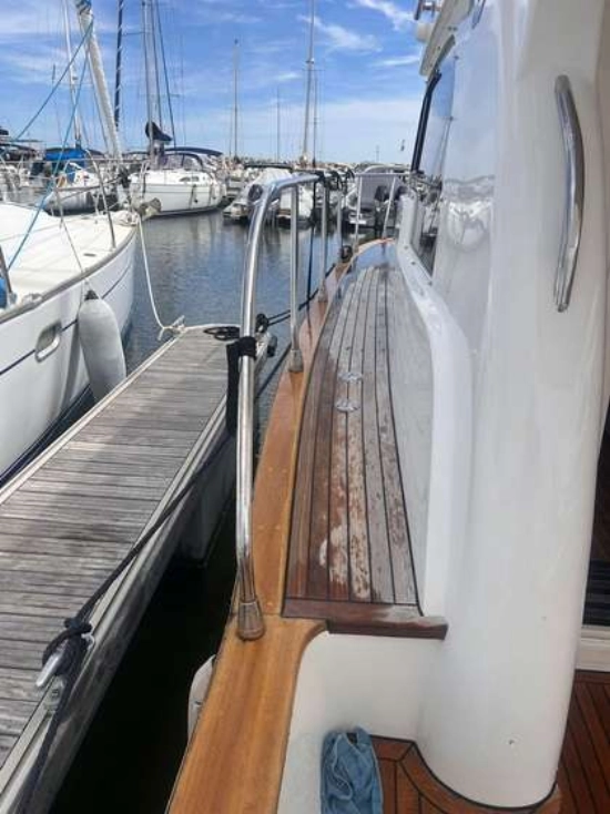 VIKING YACHTS 34 SEDAN YACHTS 34 SEDAN usado à venda