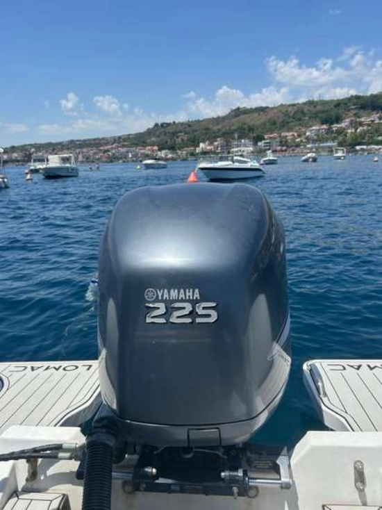 LOMAC GOMMONE GOMMONE usata in vendita