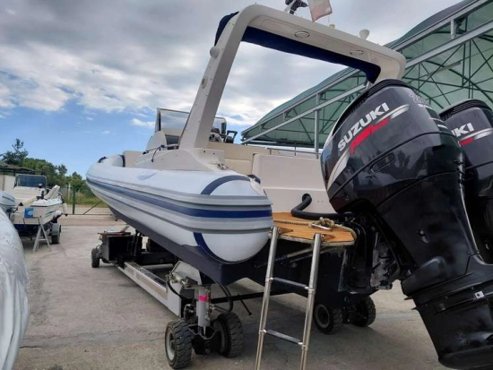 Custom 29 usata in vendita