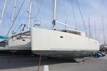 Lagoon 450 f usado à venda
