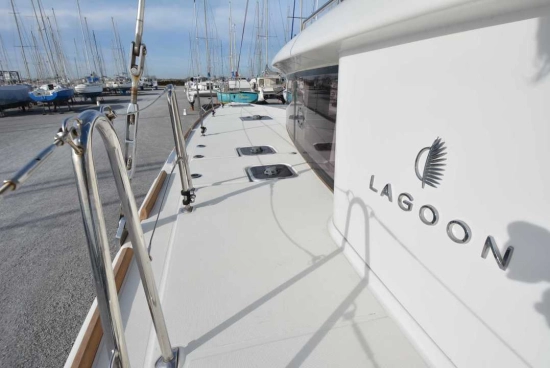 Lagoon 450 f usado à venda