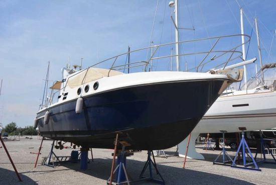 az spa azimut 32 usata in vendita