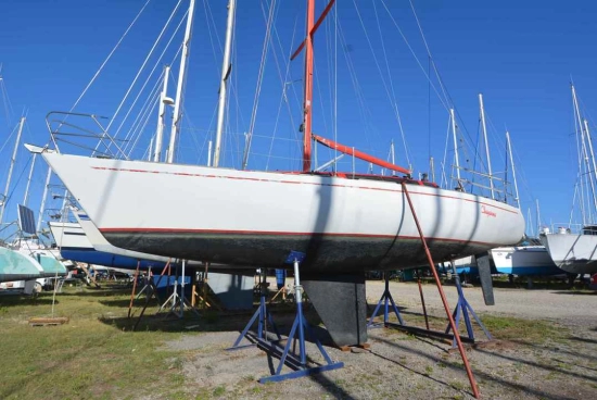 Fountaine Pajot one tonner usata in vendita