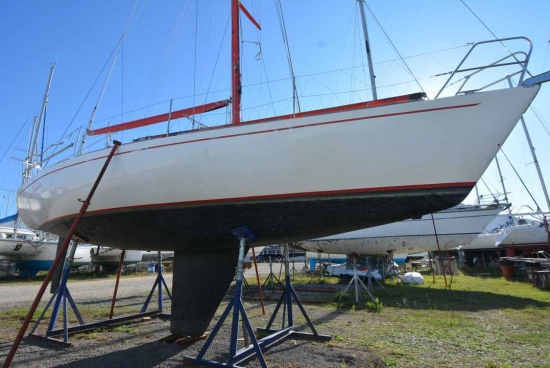 Fountaine Pajot one tonner usata in vendita