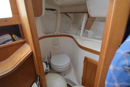 Hunter pilot 27 deck saloon usado à venda