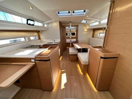 Jeanneau Sun Odyssey 440 usado à venda
