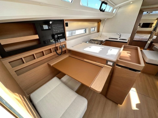 Jeanneau Sun Odyssey 440 usado à venda