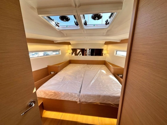 Jeanneau Sun Odyssey 440 usado à venda