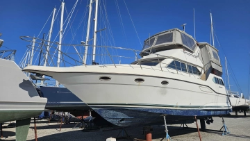 CRUISERS YACHTS 3850 AFT de segunda mano en venta